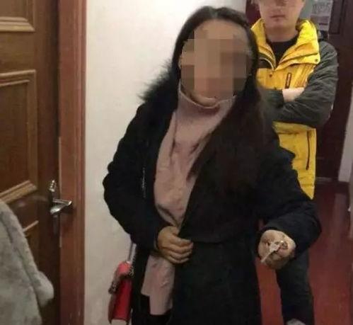 浙江女主播比基尼照,网络舆论的焦点与争议